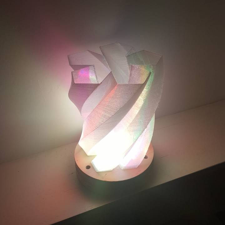 3D printed crystal lamp